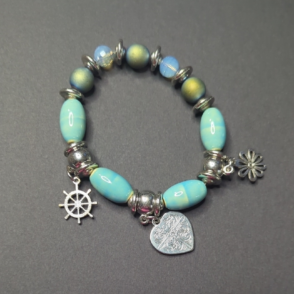 ❤️5/$25 Silver and Blue Charm Bracelet
